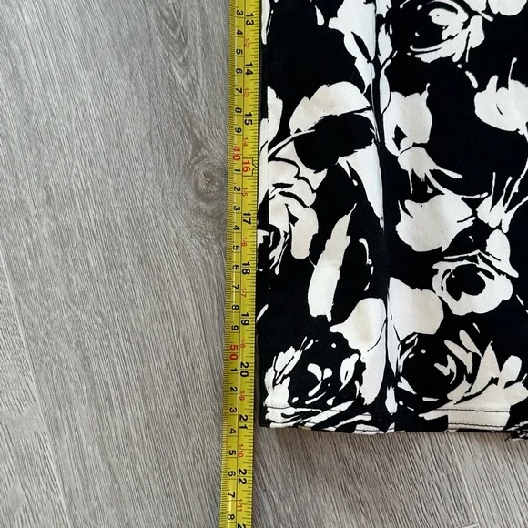 INC International Concepts Black and White Floral Print Skirt - Picture 5 of 5